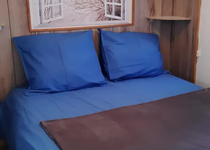 Mobil Home Avec Terrasse Camping Du Gouffre Numero 88 Plougrescant